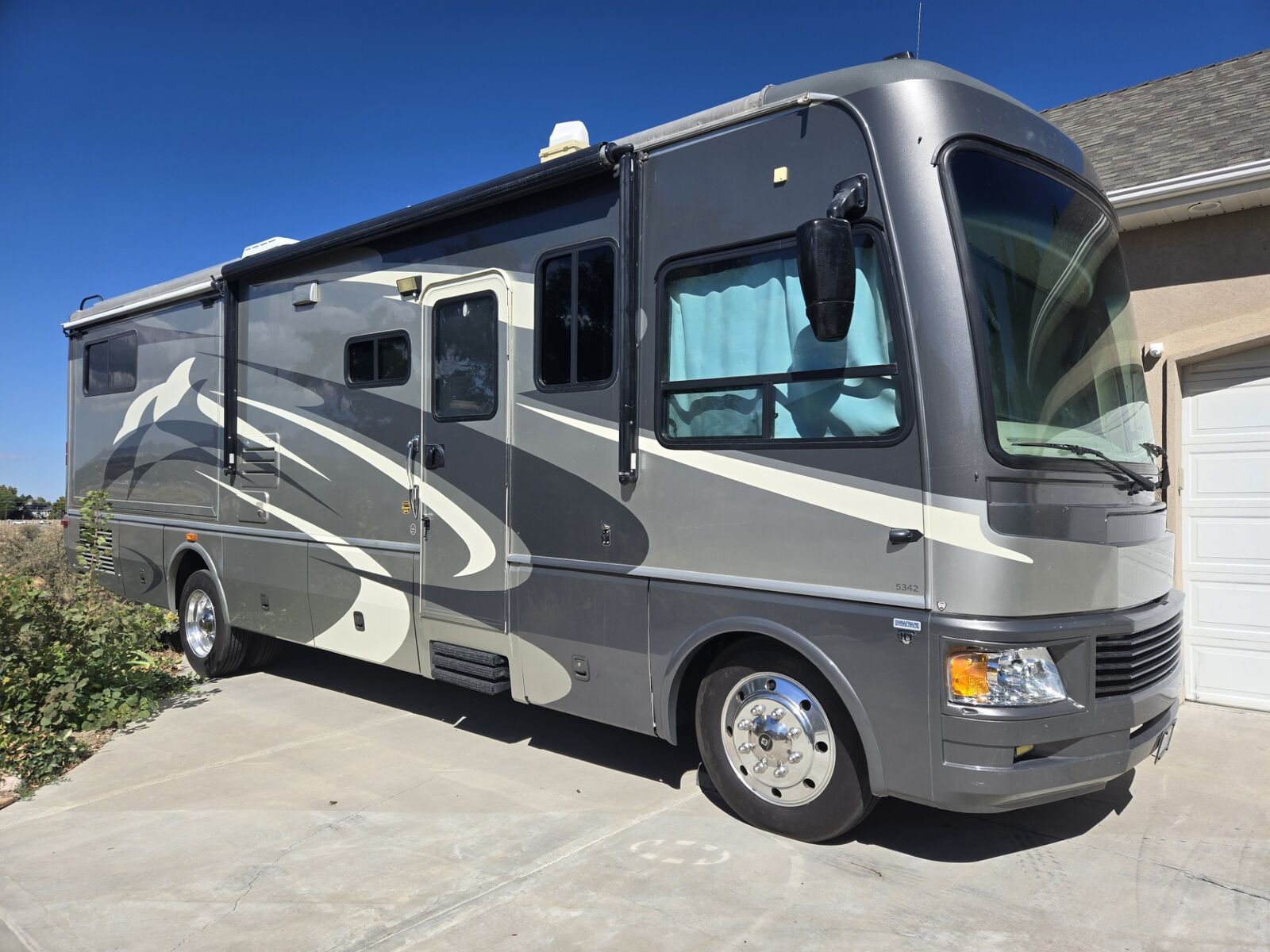 2007 National RV Dolphin 5342