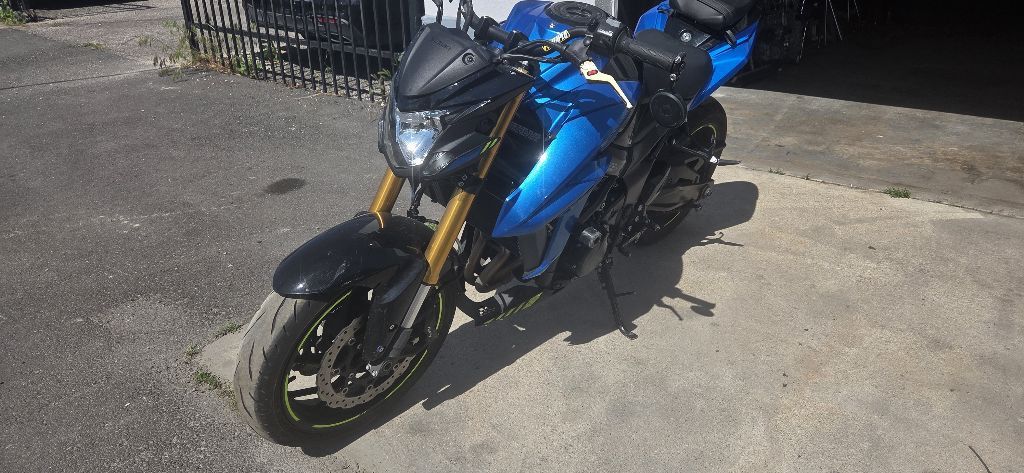 2022 Suzuki GSXS 700 - 11K - Sport Motorcycle