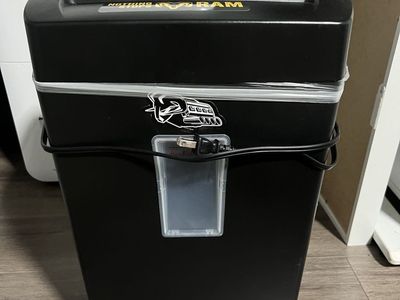 Bonsaii C275-A 12-Sheet Paper Shredder Black