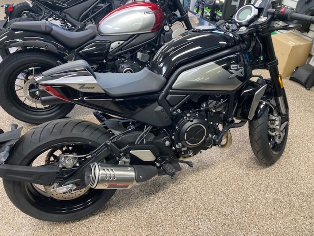 2024 CFMOTO 700CL-X Sport