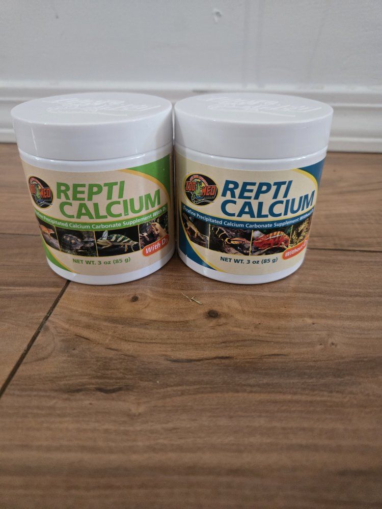 zoomed repti calcium one with vitamin D3 one without