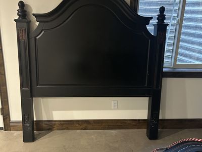 Black Wooden Headboard with Ornate Posts and Arch Design. Queen