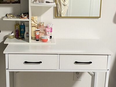 White Vanity With Mirror