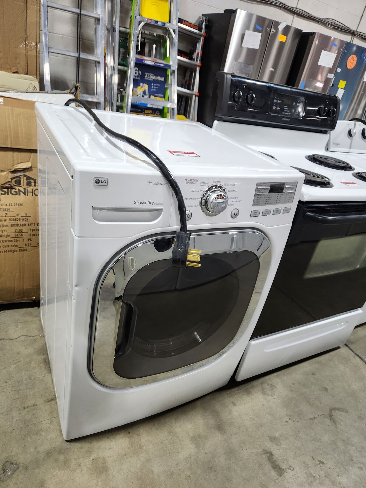 NICE LG TRUE STEAM FRONTLOAD ELECTRIC DRYER! W-WARRANTY