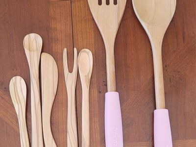7 Wooden Serving Utensils, Please Read Ad for More Info