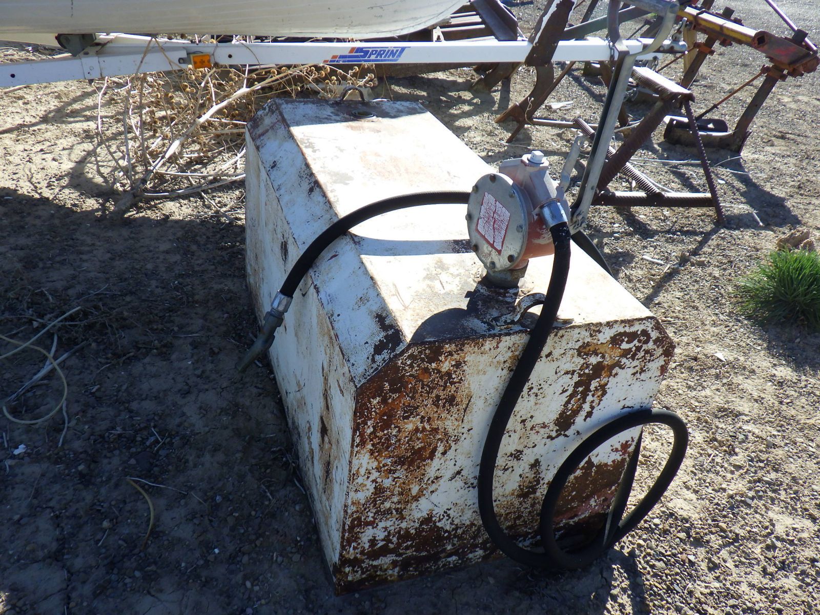 Fuel Tank with Hand Pump for Pick-up Truck