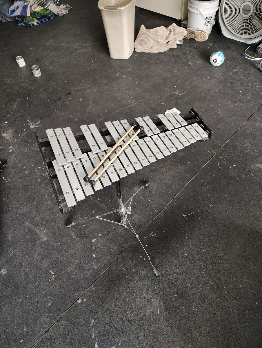 Glockenspiel xylophone