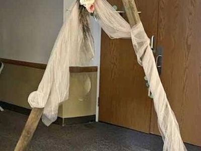 Arch and Garland