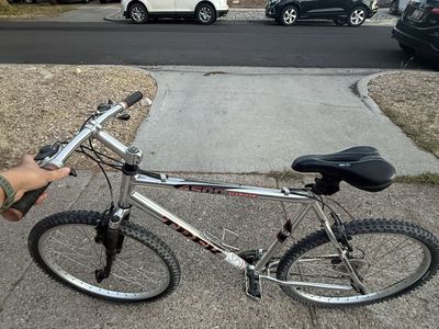 TREK 4500 aluminum mountain bike