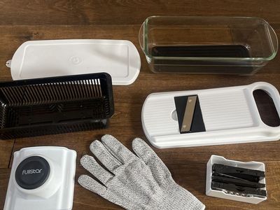 New! Fullstar Mandoline Vegetable Slicer, Grater & Spiralizer with Container