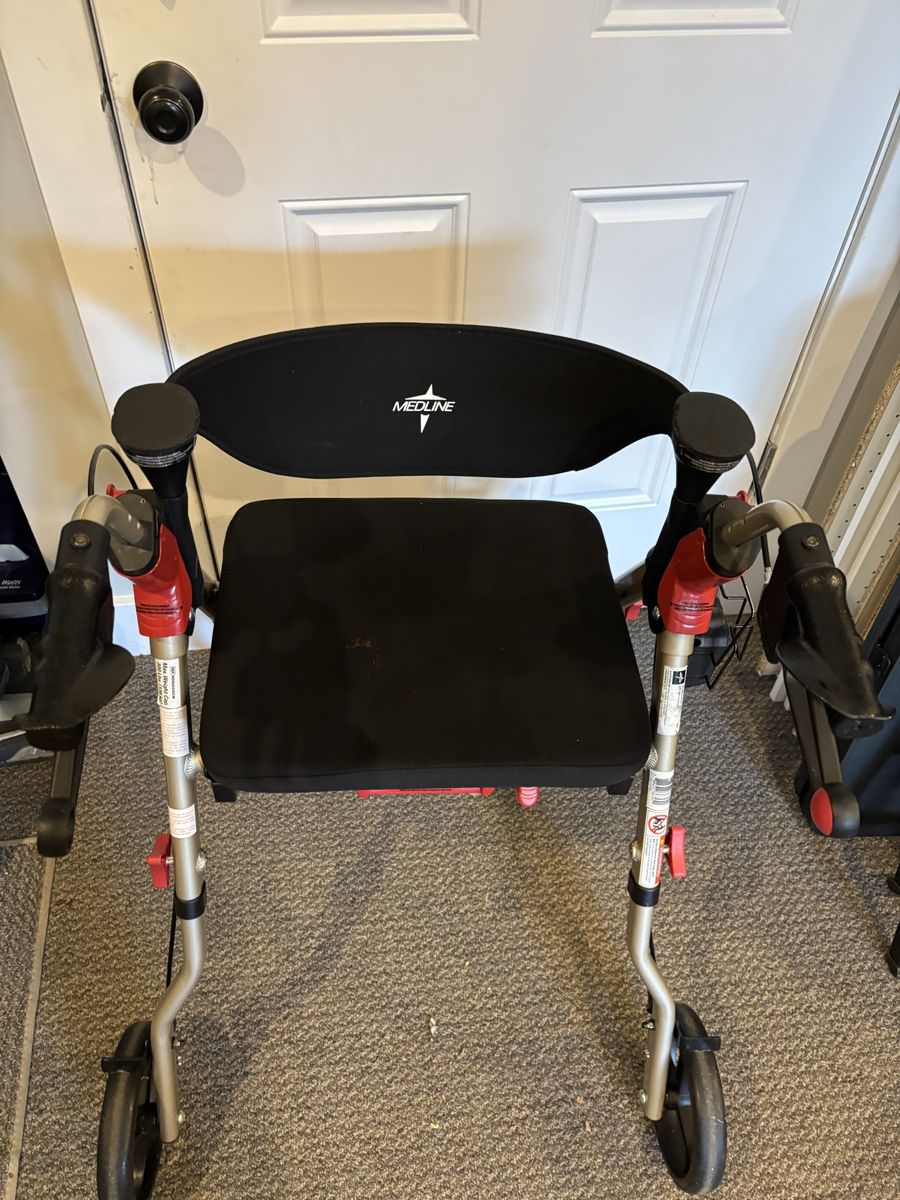 Medline Mobility Rollator Walker with Seat and Wheels