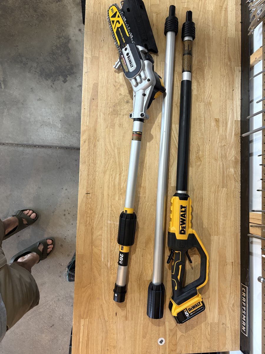 DeWalt 10 foot extended pole saw with 5 aH battery