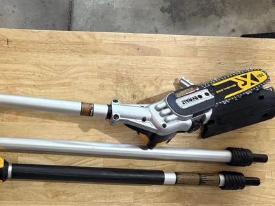 DeWalt 10 foot extended pole saw with 5 aH battery