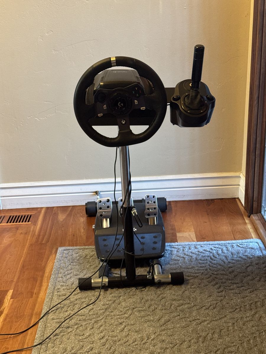 Logitech G29 Steering Wheel Plus Shifter Stand