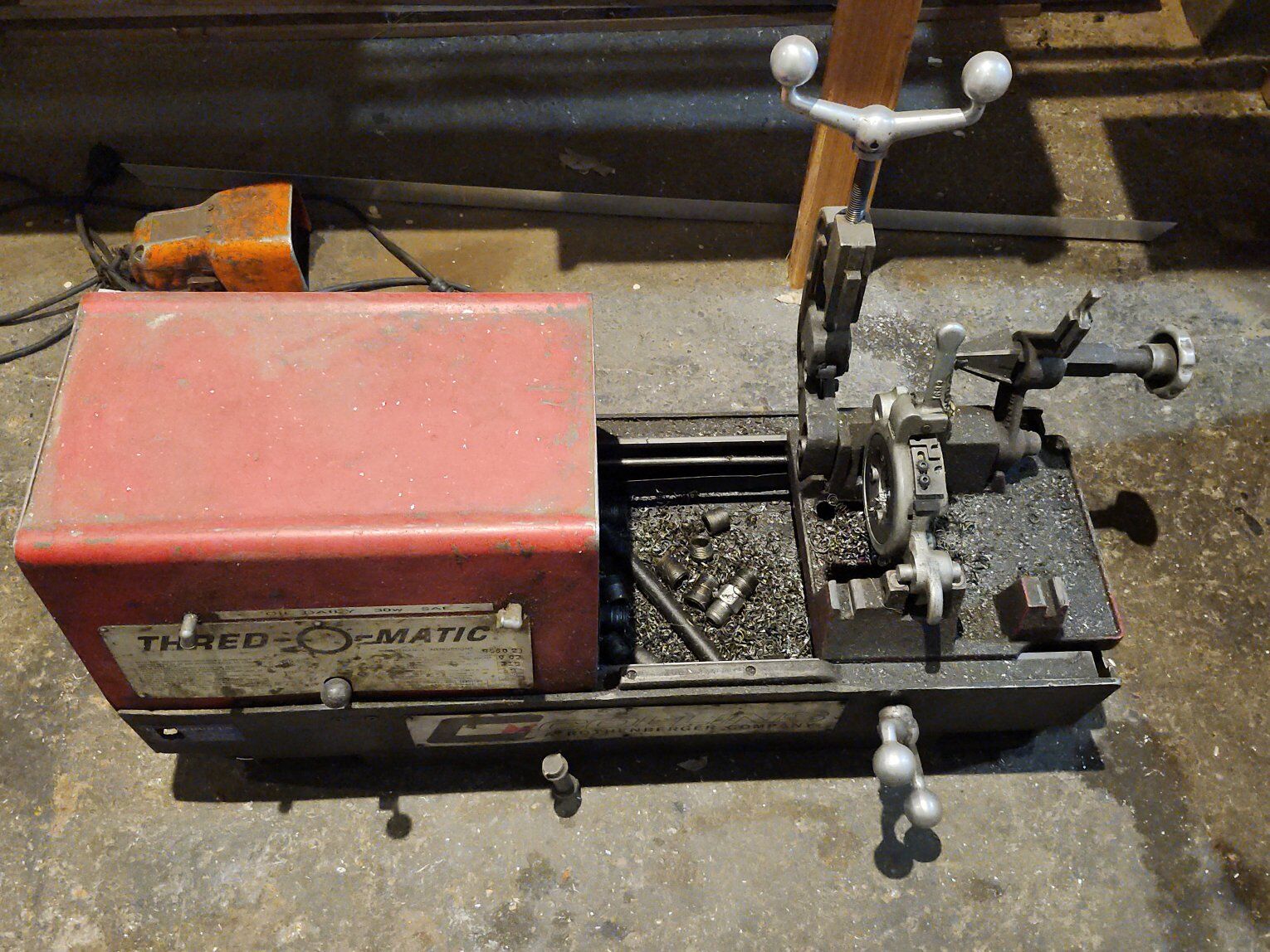 Pipe Threading Machine