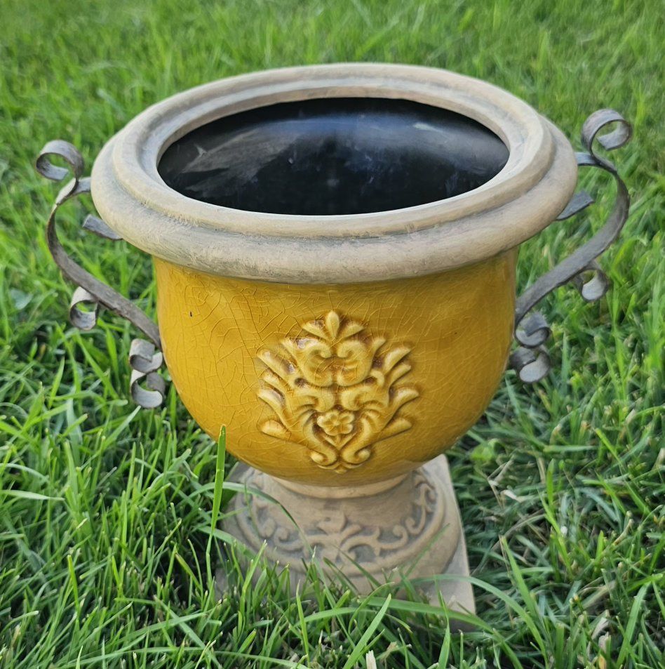 Main image 2