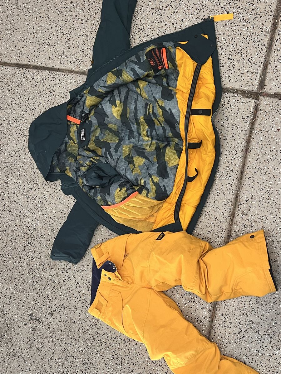O'Neill Youth Snowboard Ski Jacket & Pants Set - Green Camo & Yellow, Size YOUTH 8-10