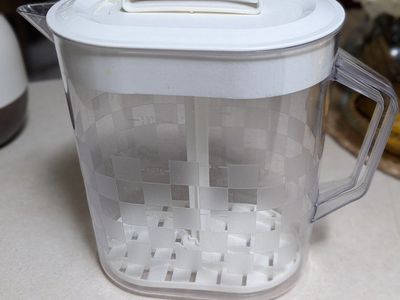 pampered chef quick stir pitcher - 1 gallon