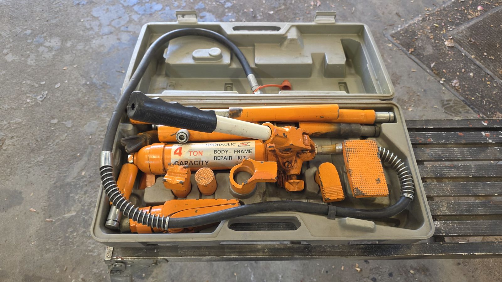 Torin - 4 Ton Body Frame Repair Kit