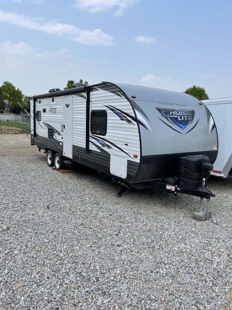 2019 Salem Cruise Lite 241RLXL