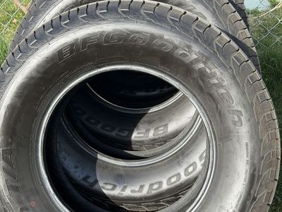 New 2025 265/70/17 Tires of 4