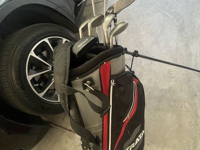Callaway Strata Men's Golf Club Set and bag