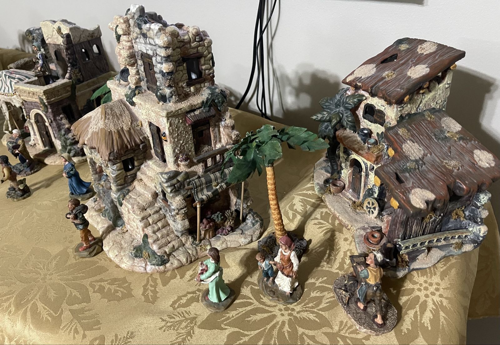 Main image 7