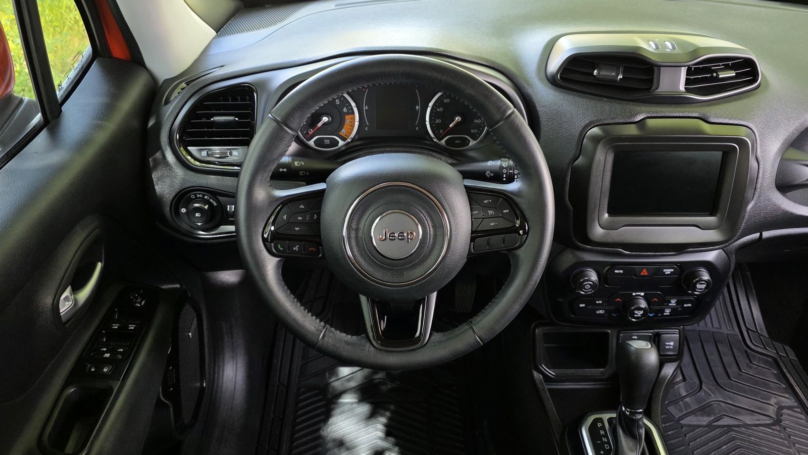 Main image 13