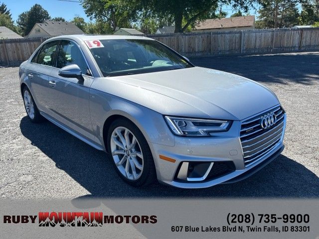2019 Audi A4 quattro Prestige 45 TFSI