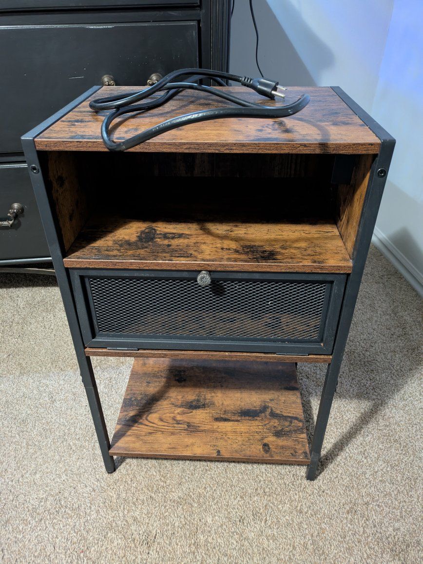 Electric/Charging Stand