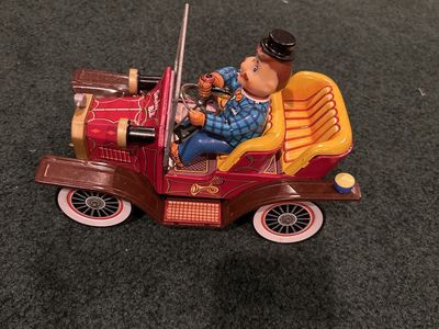 Smokey Bill Tin Car
