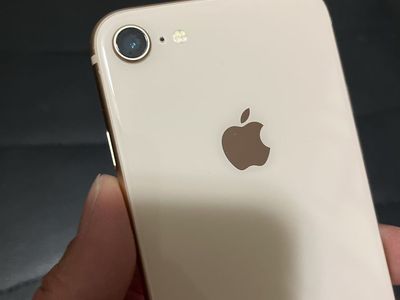 Lot of 2 iPhone 8 , still good. Unlocked