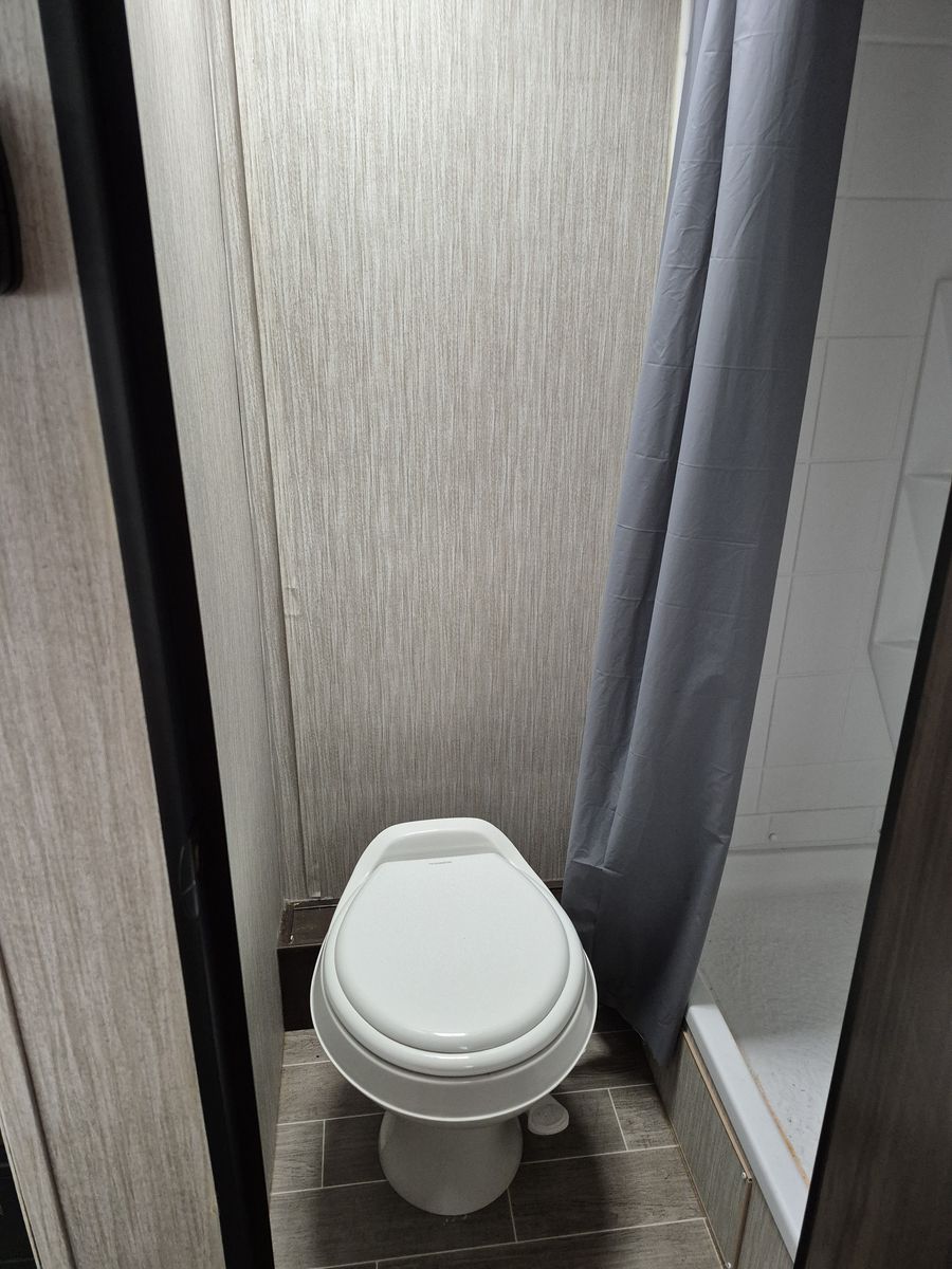 Main image 8