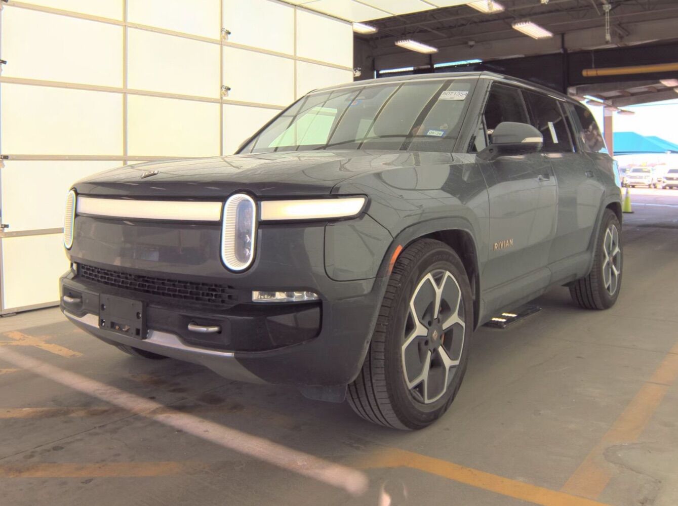 2023 Rivian R1S Adventure