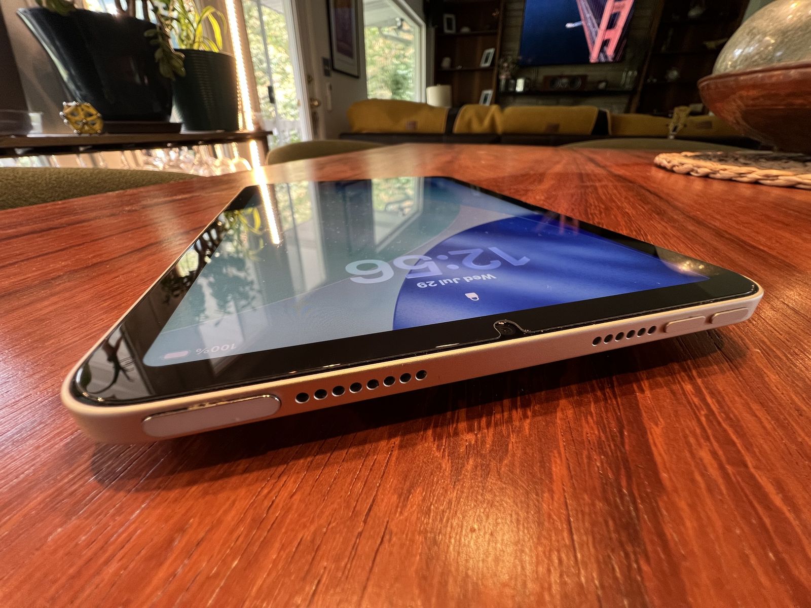 BEHOLD: A Resplendent iPad Mini (6th Generation), 64GB, Wi-Fi — $310