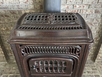 Moore's 17 Antique Stove