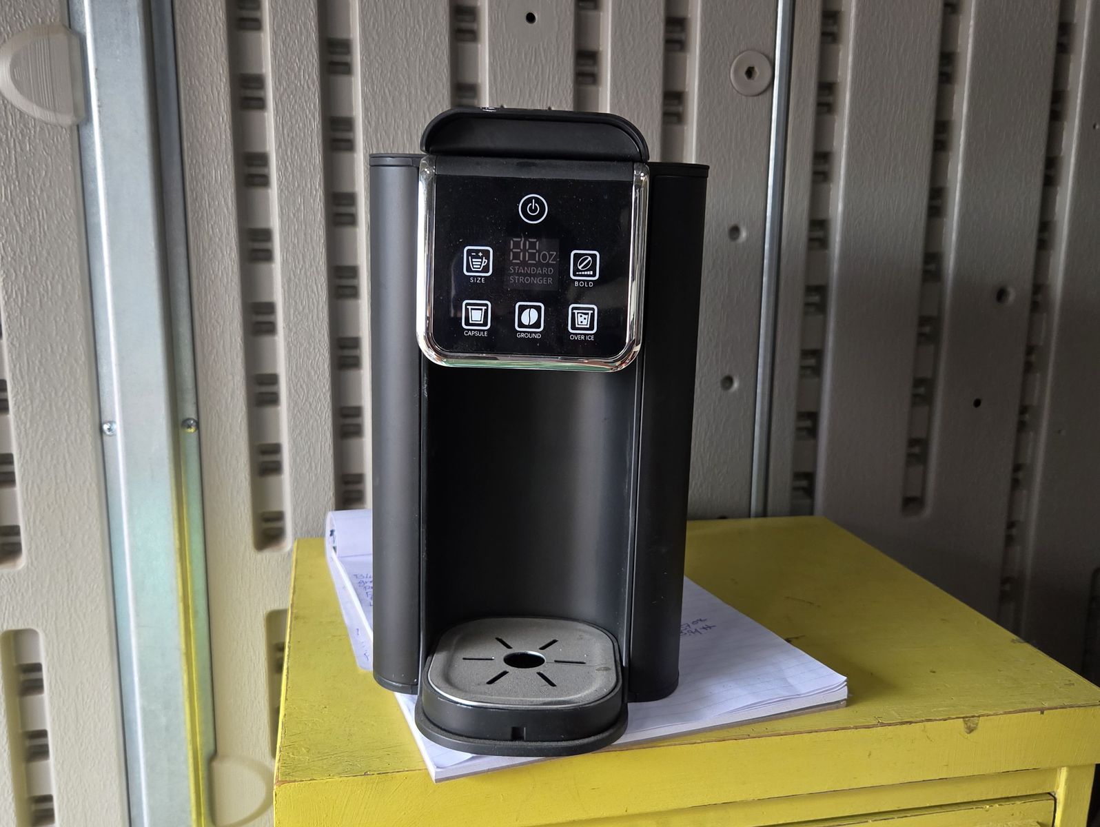 3-in-1 Single Serve Coffee Maker – Touchscreen Hot & Iced Pod & Ground Coffee Machine