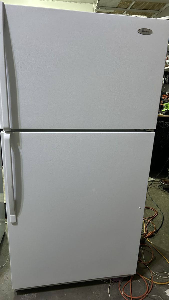 Top/bottom fridge/freezer