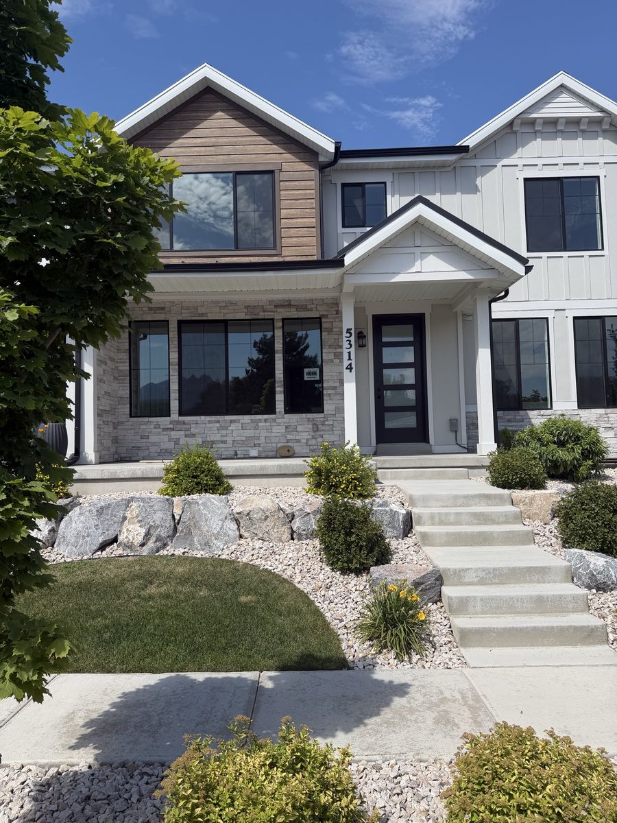 Beautiful Modern Townhome  in Murray for Rent - 3 Beds, 2.5 Baths - Spacious Layout