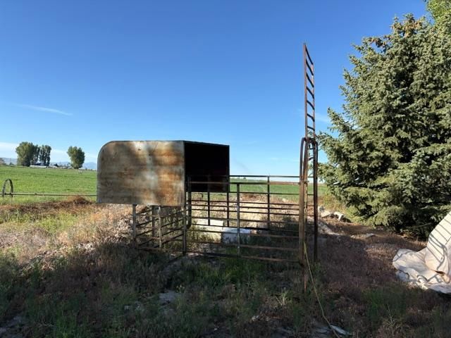 Stock rack for 8' pickup bed (or use to haul firewood)