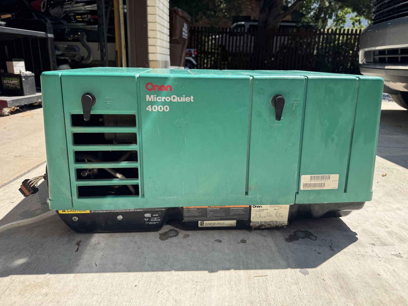 Onan MicroQuiet 4000 RV Generator Model 4KYFA26100K 4kW 120V Gas