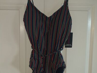 *NEW women's medium No Boundaries swimsuit