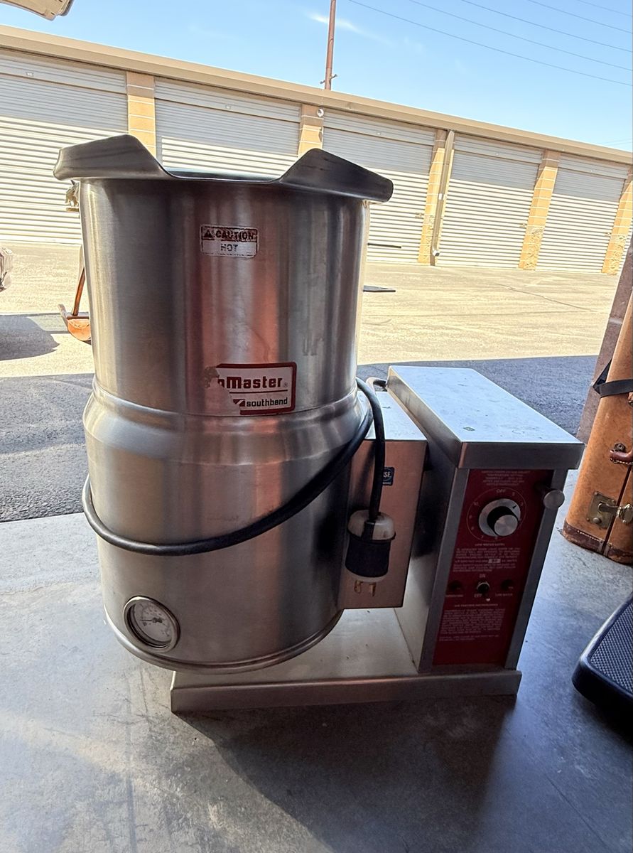 Crown EC-6TW 6-Gallon Manual Tilting Steam Kettle