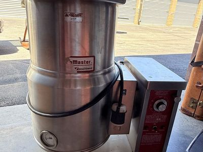 Crown EC-6TW 6-Gallon Manual Tilting Steam Kettle