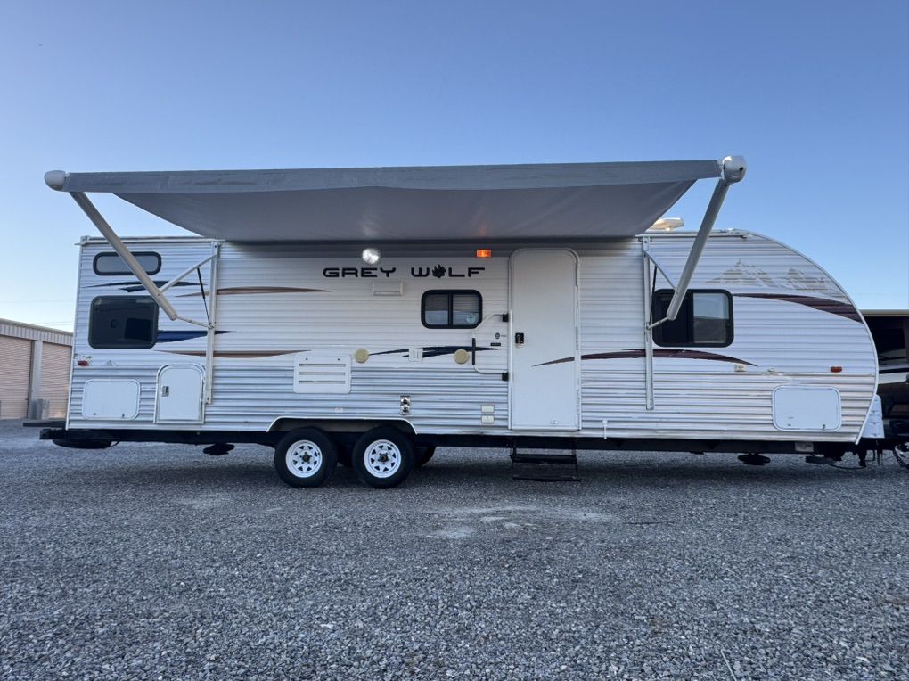 Clean 2013 Grey Wolf bunkhouse super slide