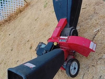 Yard machines 3-in-1 wood chipper