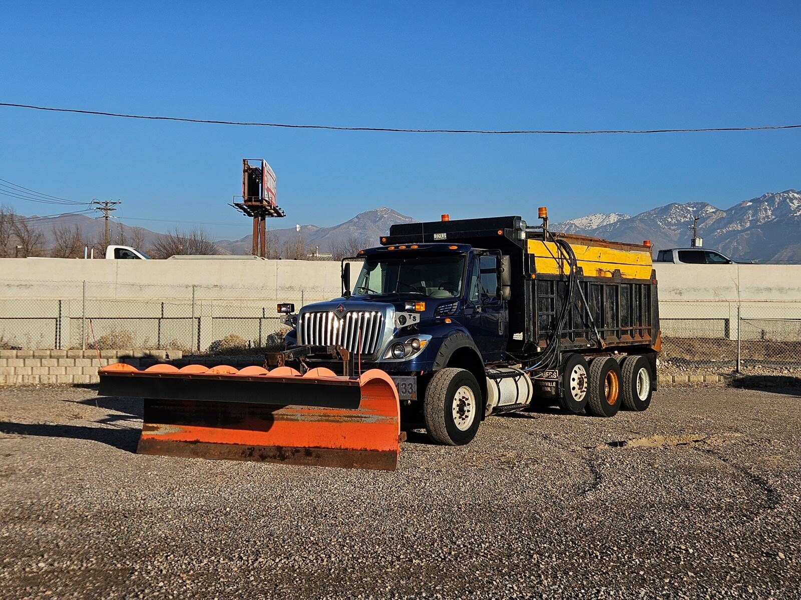2015 International 7600 Plow / Spreader Truck