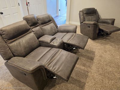 Loveseat & recliner