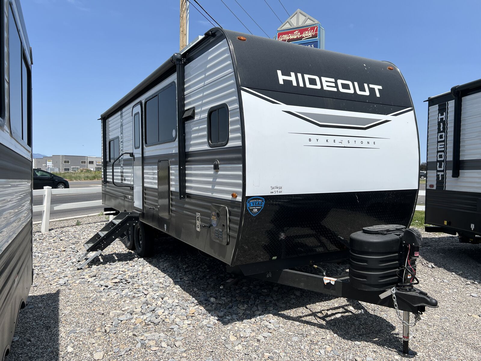 2025 KEYSTONE HIDEOUT 245FKSWE