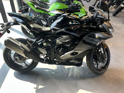 2026 Kawasaki Ninja® ZX™-4RR ABS